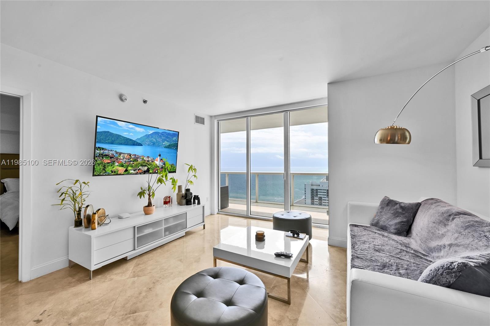 3104 3 / 3 1675 sq. ft. $ 2026-03-18 0 Photo