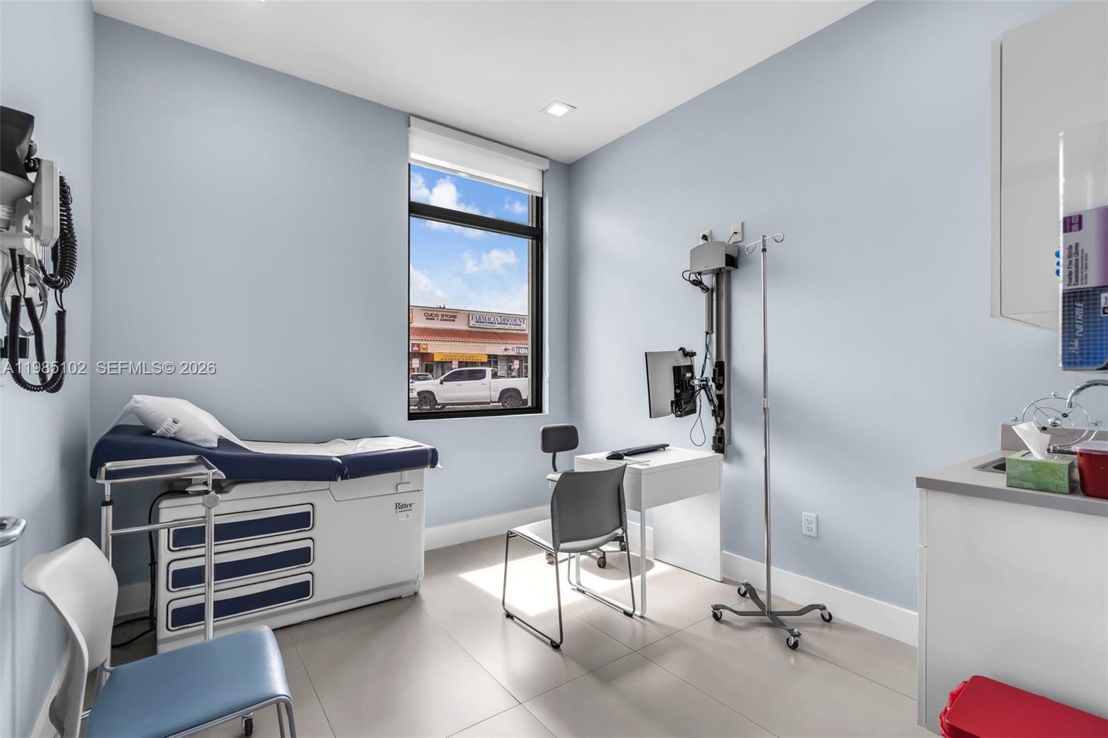   /   sq. ft. $ 2026-03-18 0 foto