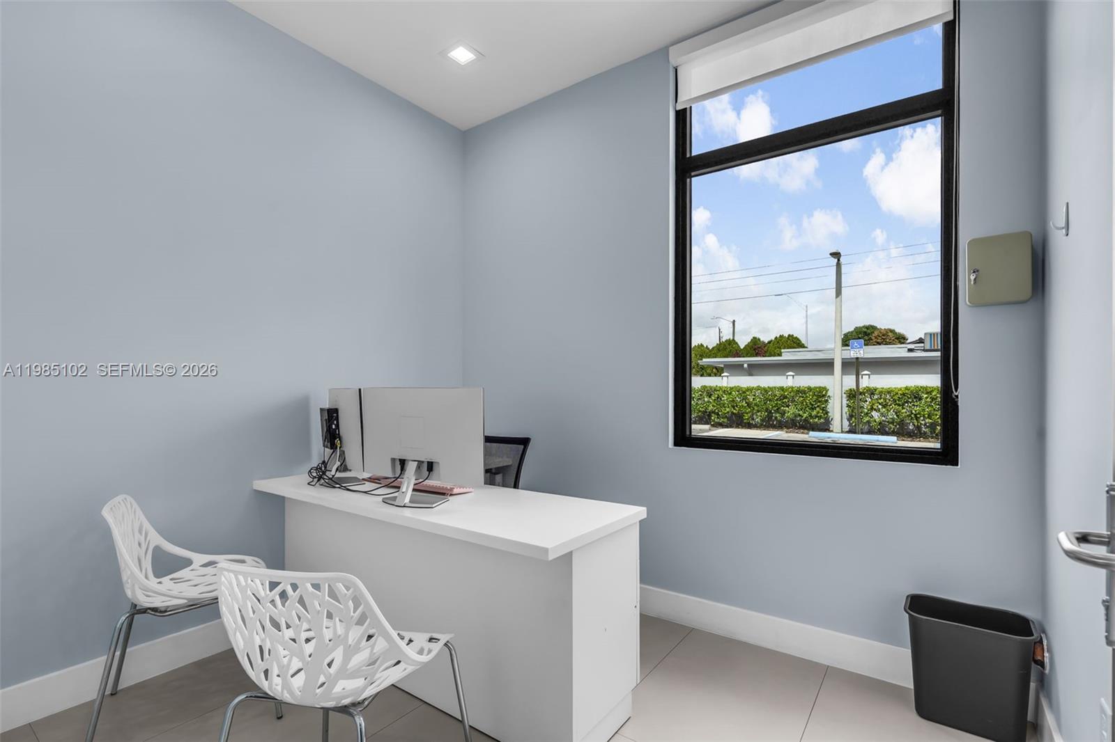   /   sq. ft. $ 2026-03-18 0 foto