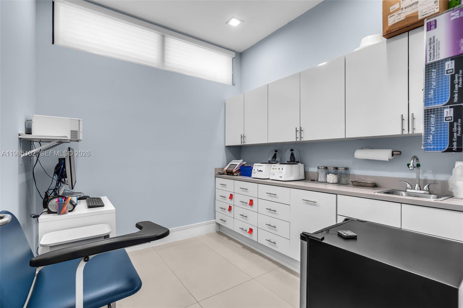   /   sq. ft. $ 2026-03-18 0 foto