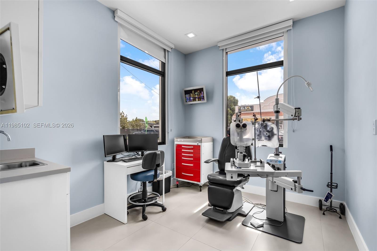   /   sq. ft. $ 2026-03-18 0 foto