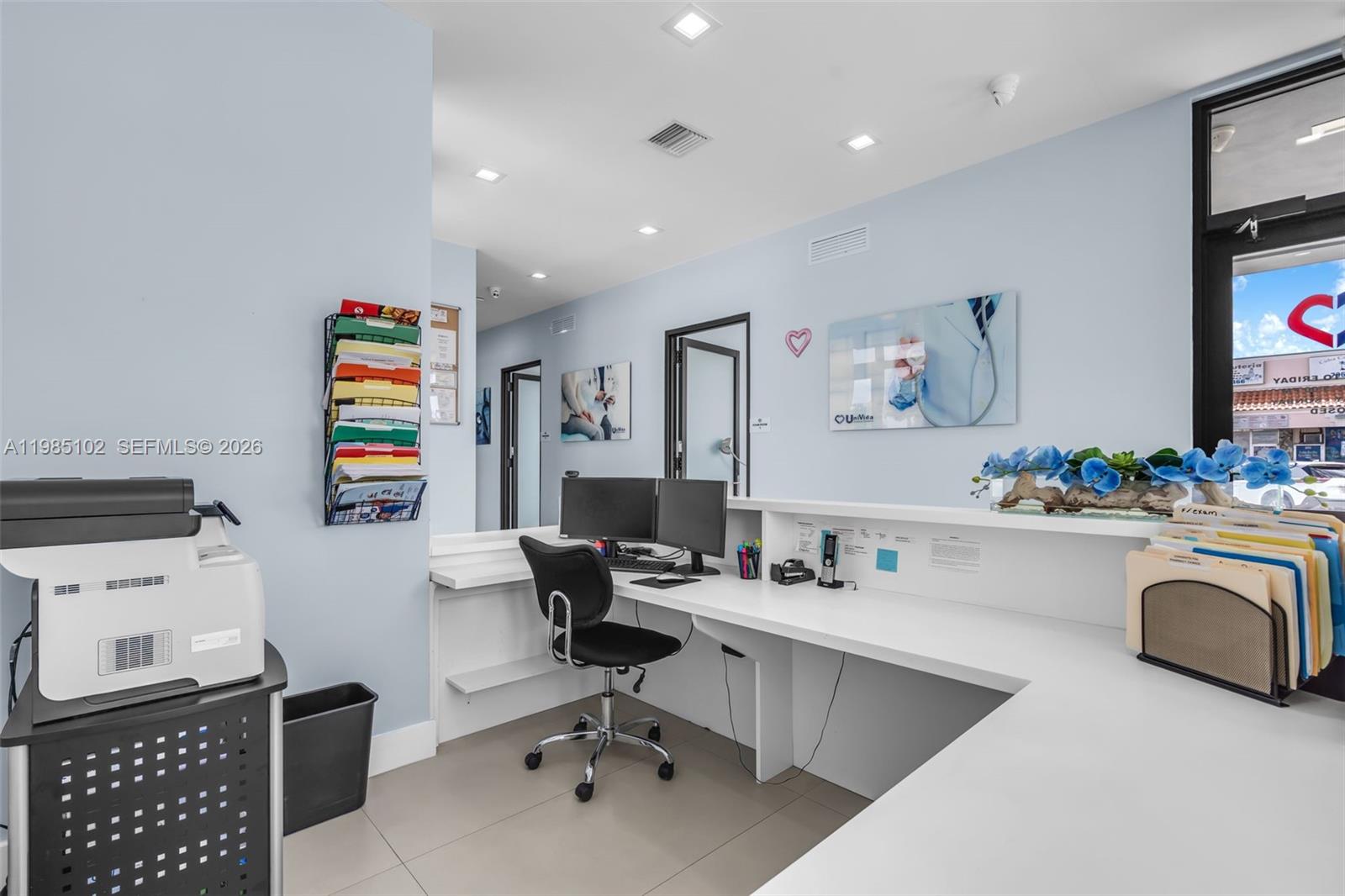   /   sq. ft. $ 2026-03-18 0 foto