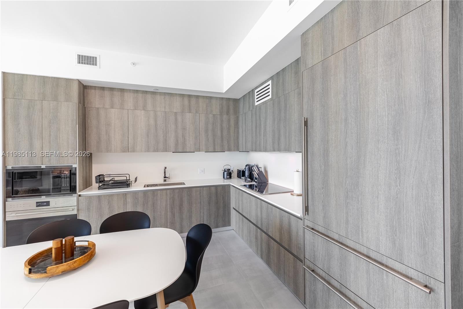 1202 2 / 3 1385 sq. ft. $ 2026-03-18 0 Photo