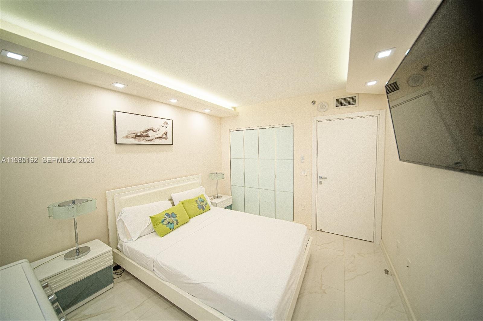 Photo of 16445 Collins Ave  #425, Sunny Isles Beach, Florida, 33160 - 