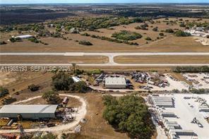   /   кв.футов $ 2026-03-18 0 Фото