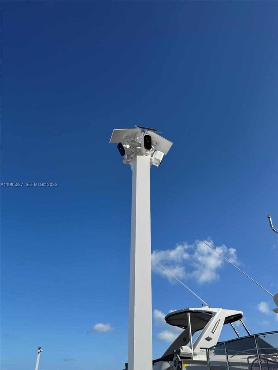   /   sq. ft. $ 2026-03-18 0 foto