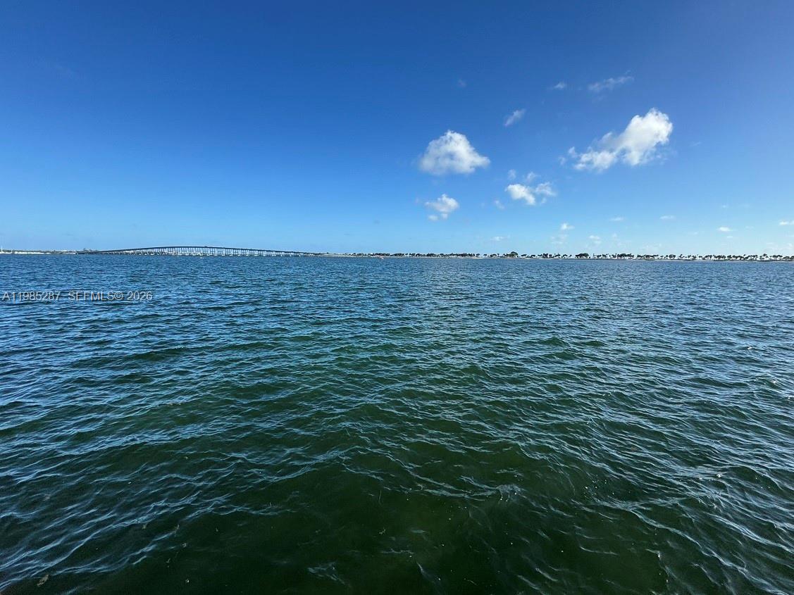   /   sq. ft. $ 2026-03-18 0 foto