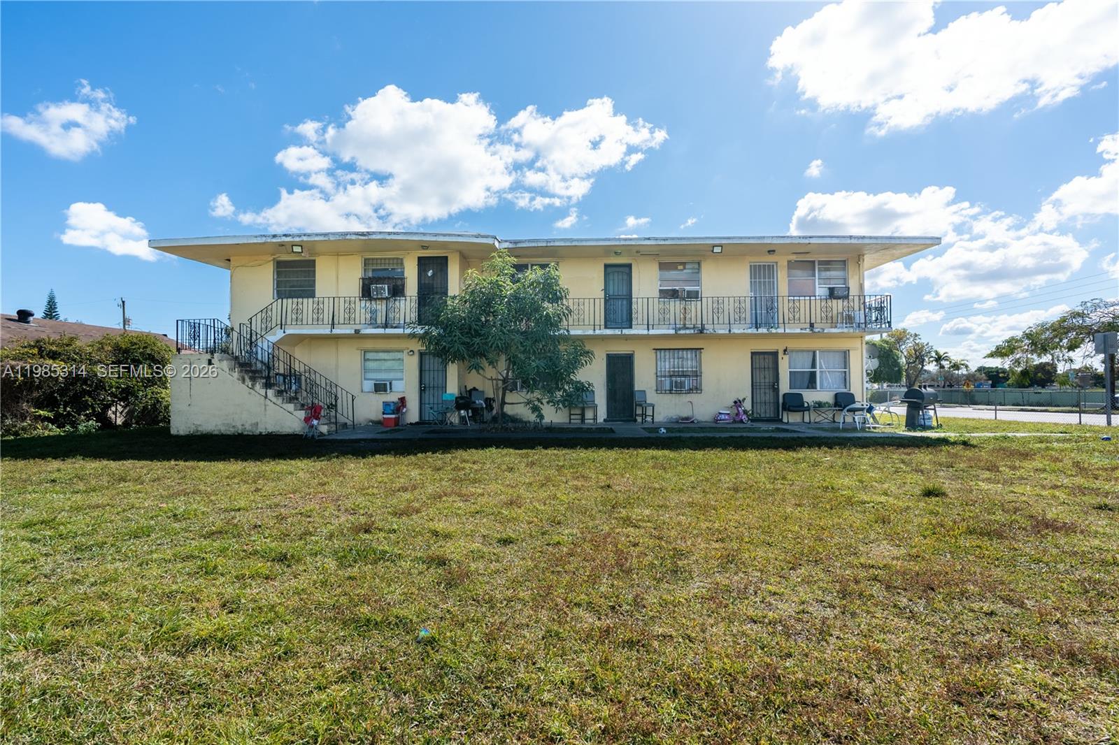   /   кв.футов $ 2026-03-18 0 Фото