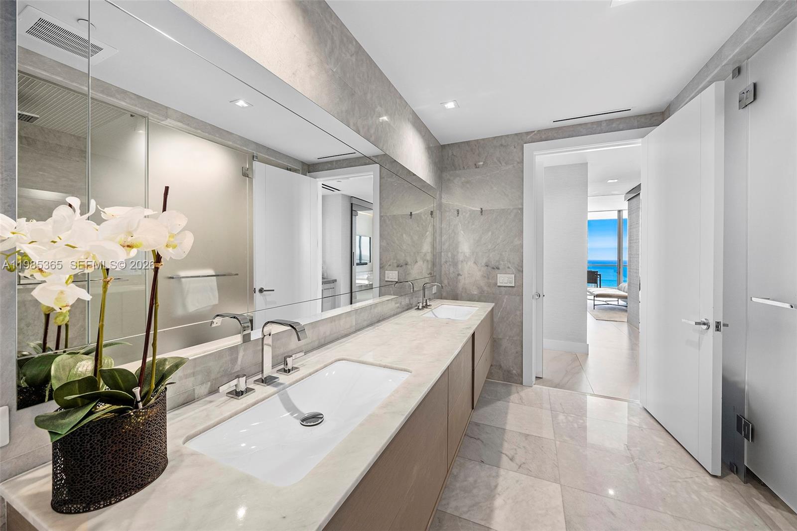 3901 4 / 6 3625 sq. ft. $ 2026-03-18 0 Photo