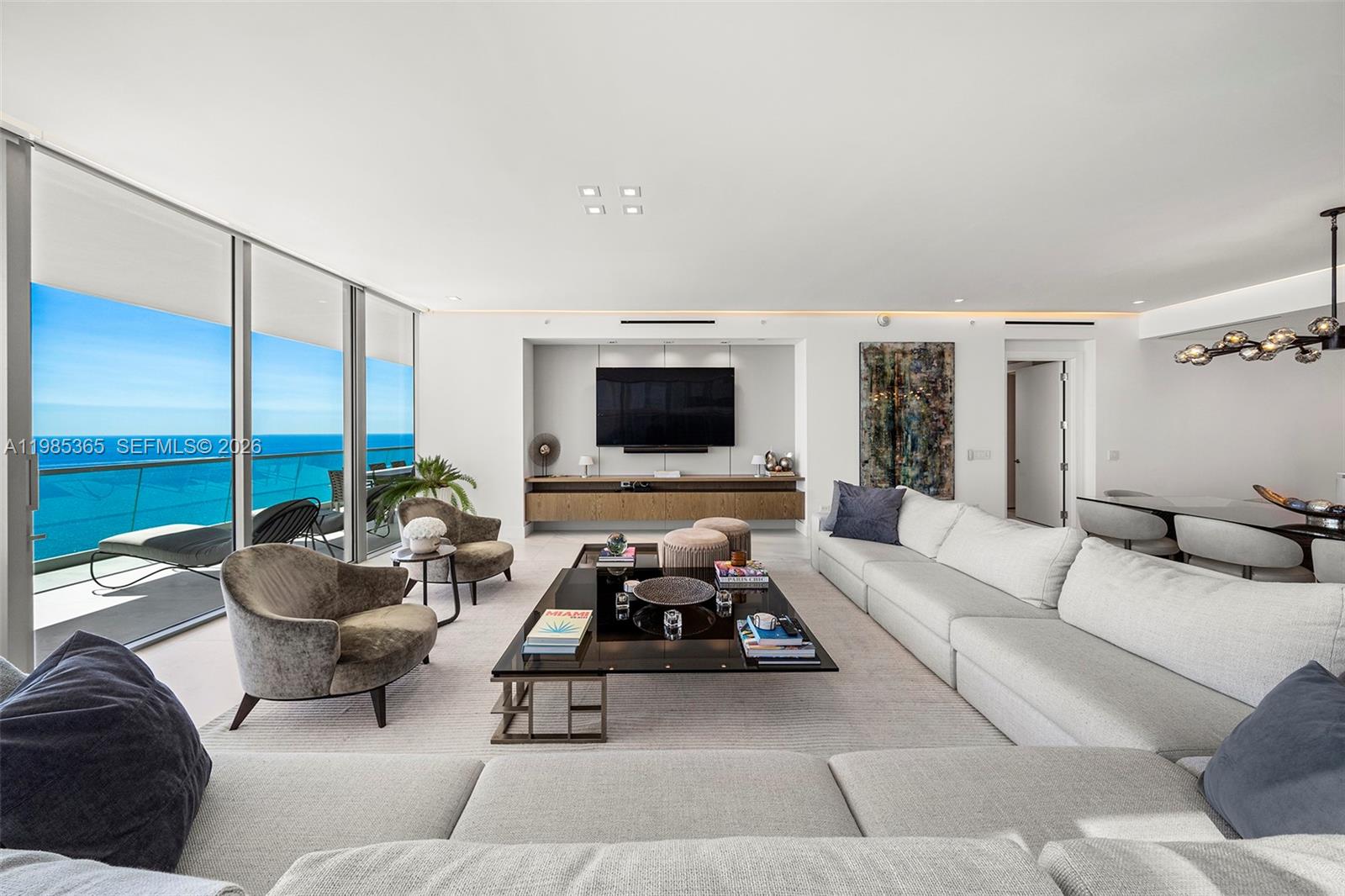 3901 4 / 6 3625 sq. ft. $ 2026-03-18 0 Photo