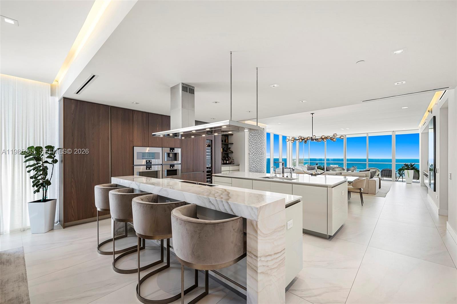 3901 4 / 6 3625 sq. ft. $ 2026-03-18 0 Photo