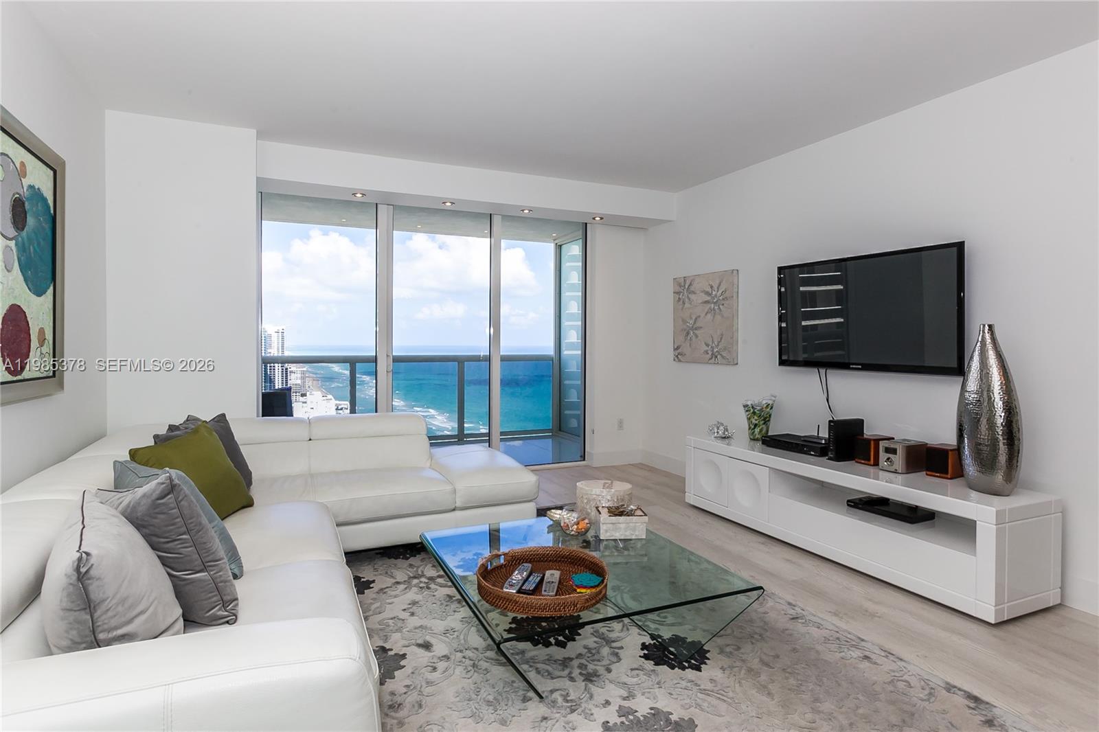 3711 3 / 2 1554 sq. ft. $ 2026-03-18 0 foto