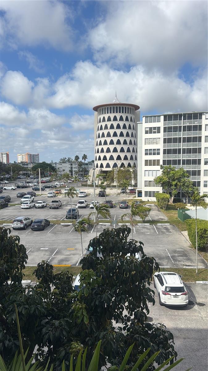 407-2 2 / 1 947 sq. ft. $ 2026-03-18 0 foto