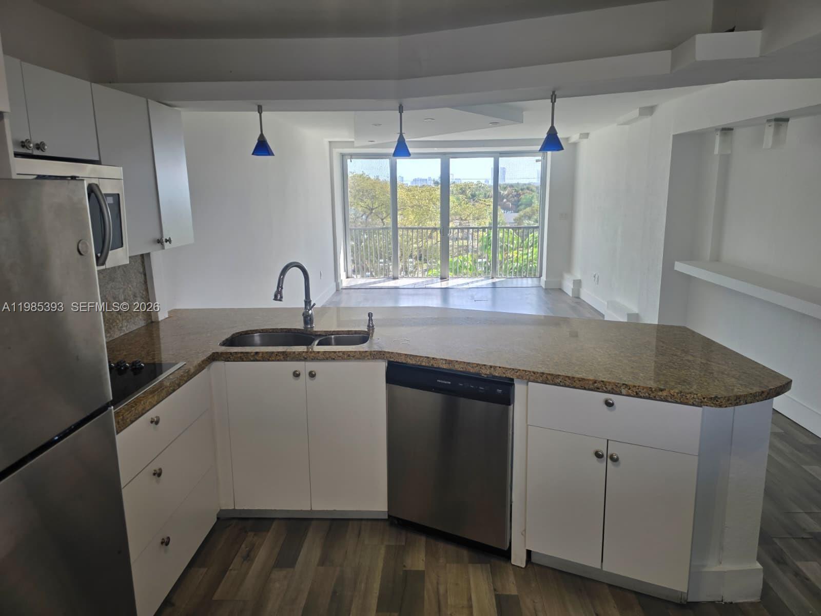 407-2 2 / 1 947 sq. ft. $ 2026-03-18 0 foto