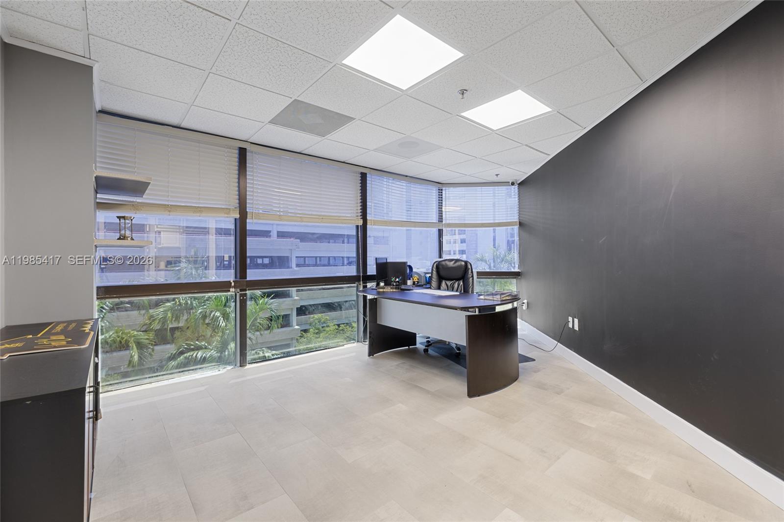 503  /   sq. ft. $ 2026-03-18 0 foto