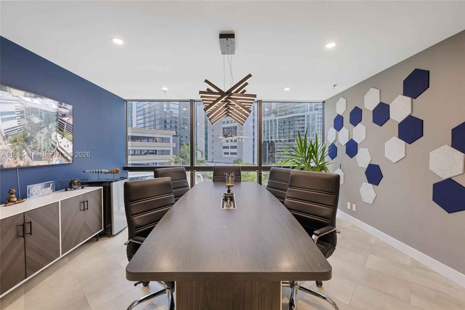 503  /   sq. ft. $ 2026-03-18 0 foto