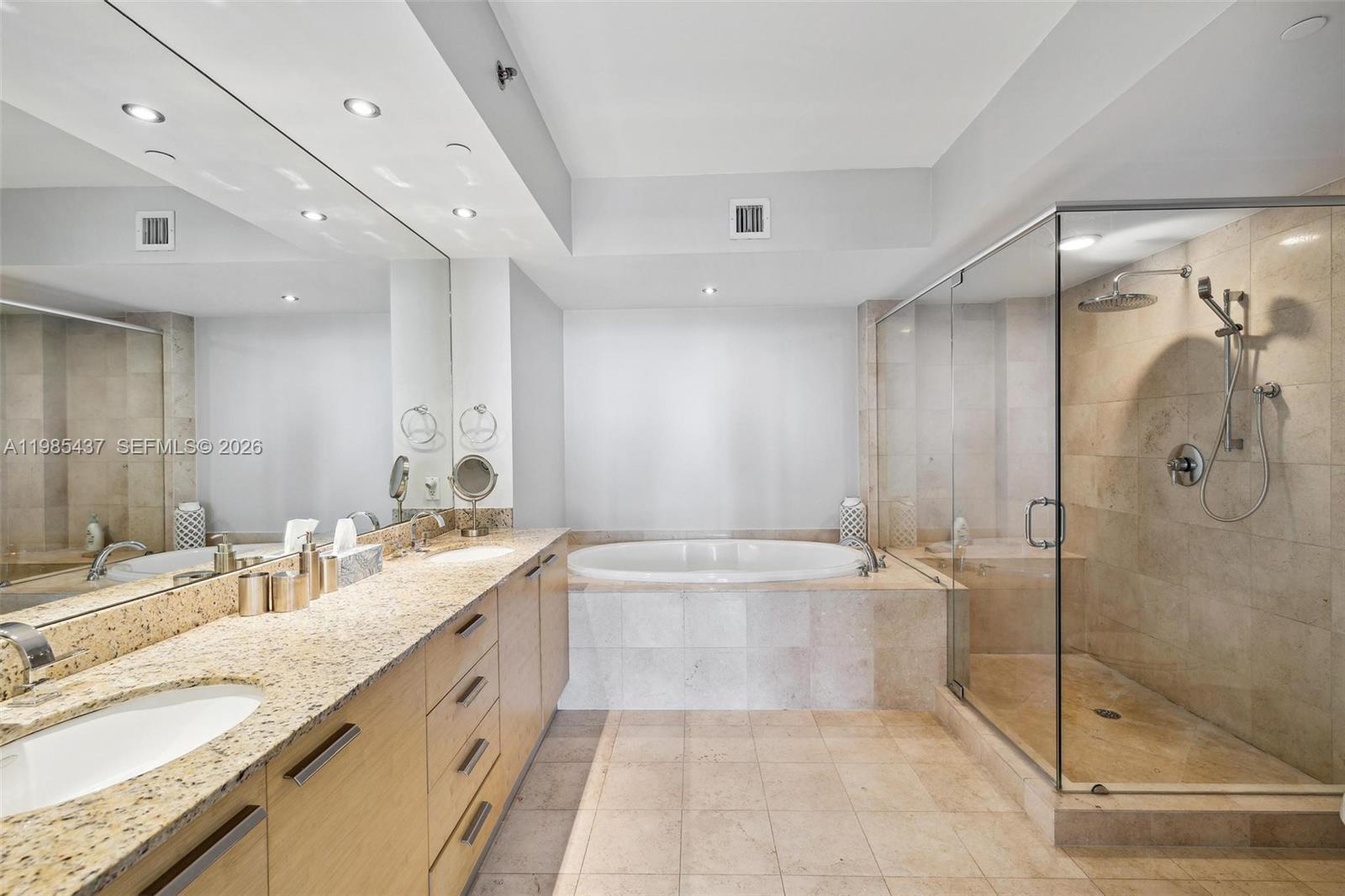 2703 3 / 3 1733 sq. ft. $ 2026-03-18 0 Photo