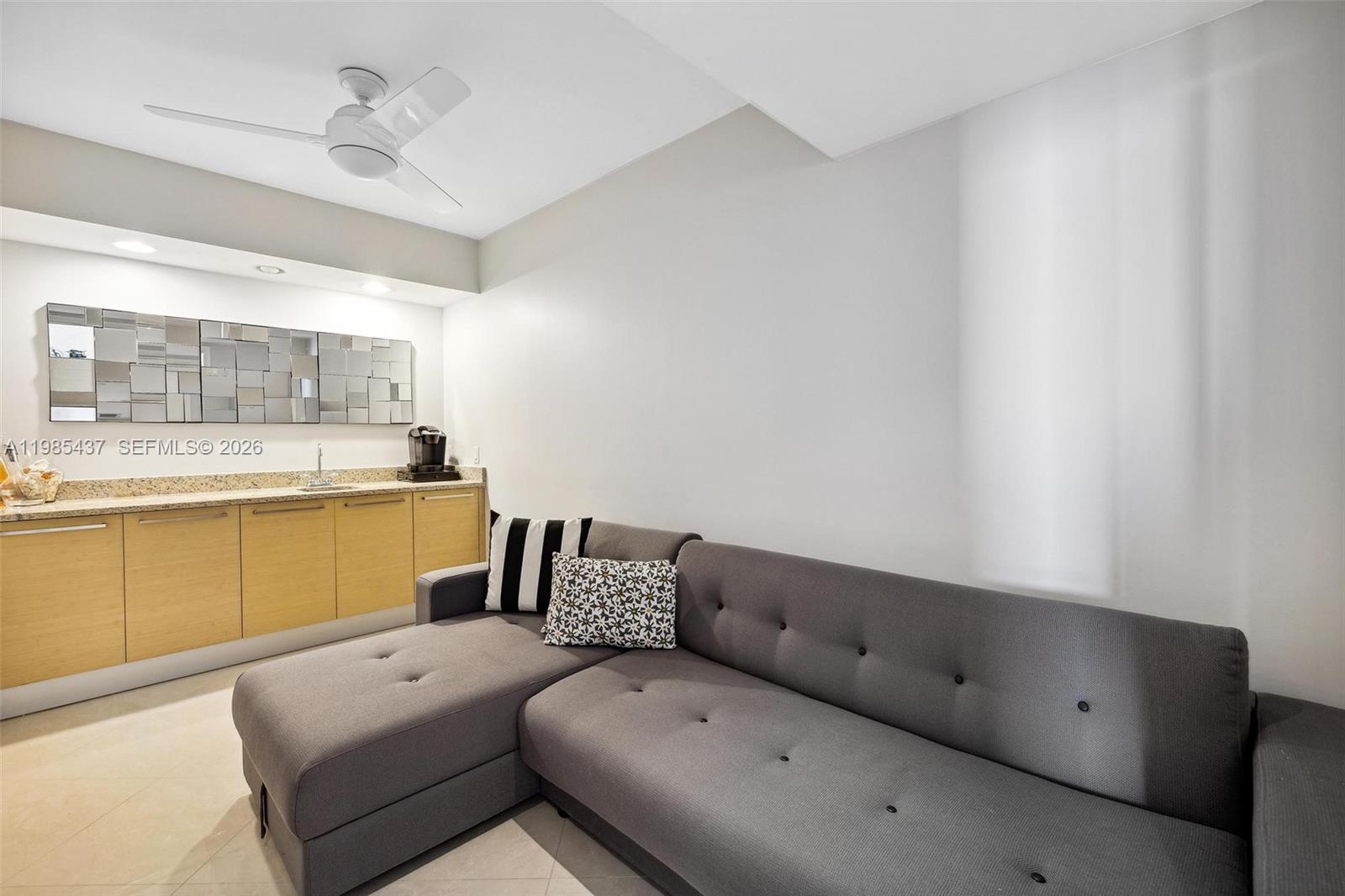 2703 3 / 3 1733 sq. ft. $ 2026-03-18 0 Photo