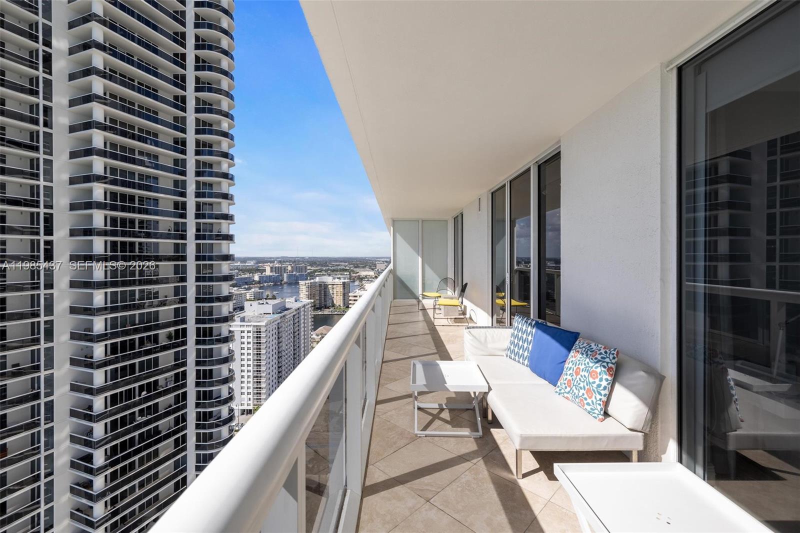 2703 3 / 3 1733 sq. ft. $ 2026-03-18 0 Photo