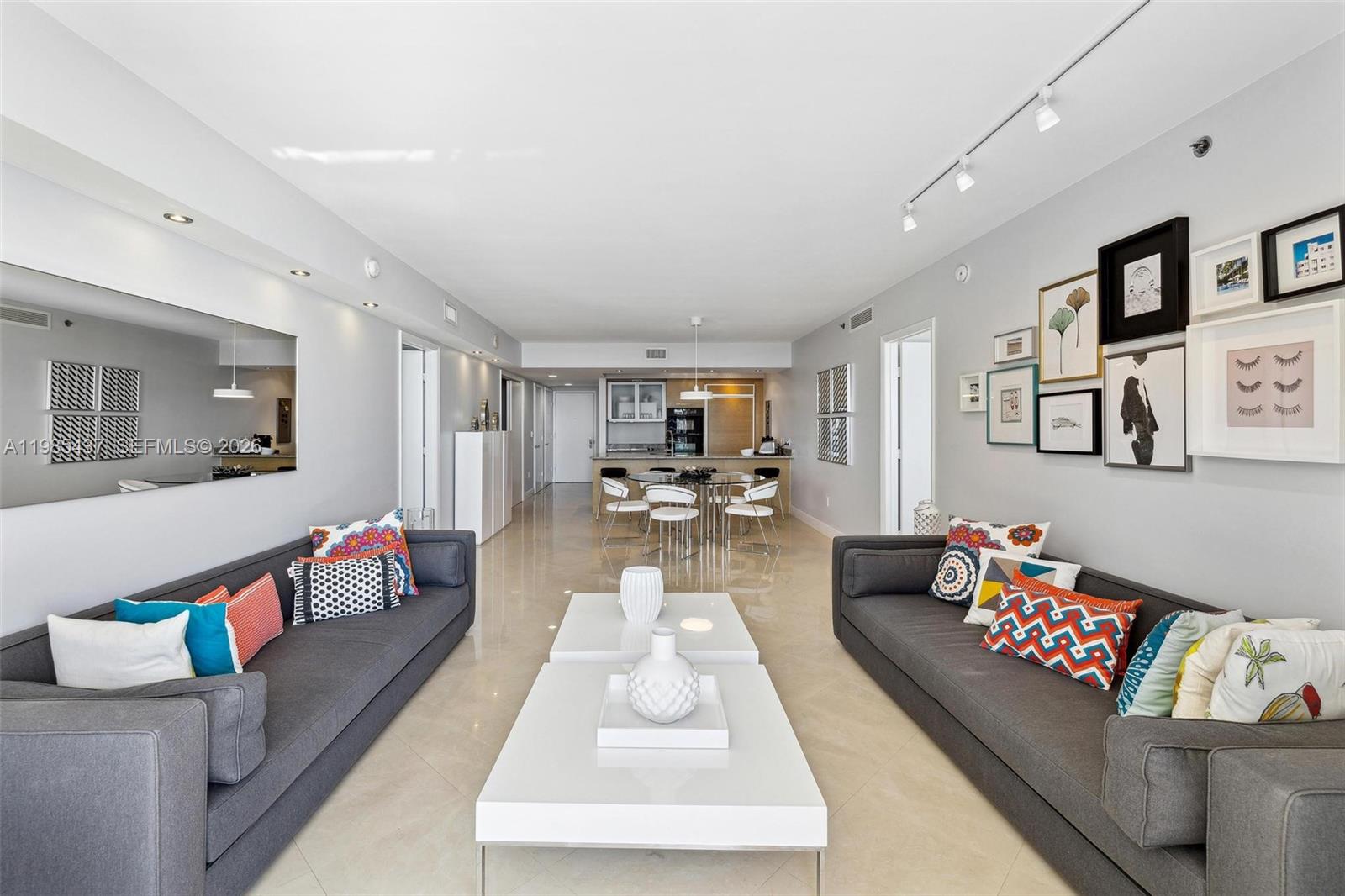 2703 3 / 3 1733 sq. ft. $ 2026-03-18 0 Photo