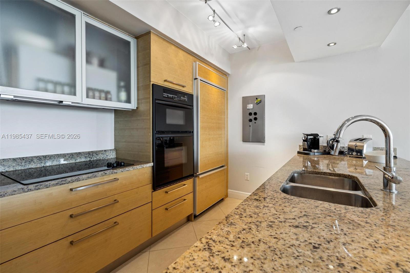 2703 3 / 3 1733 sq. ft. $ 2026-03-18 0 Photo