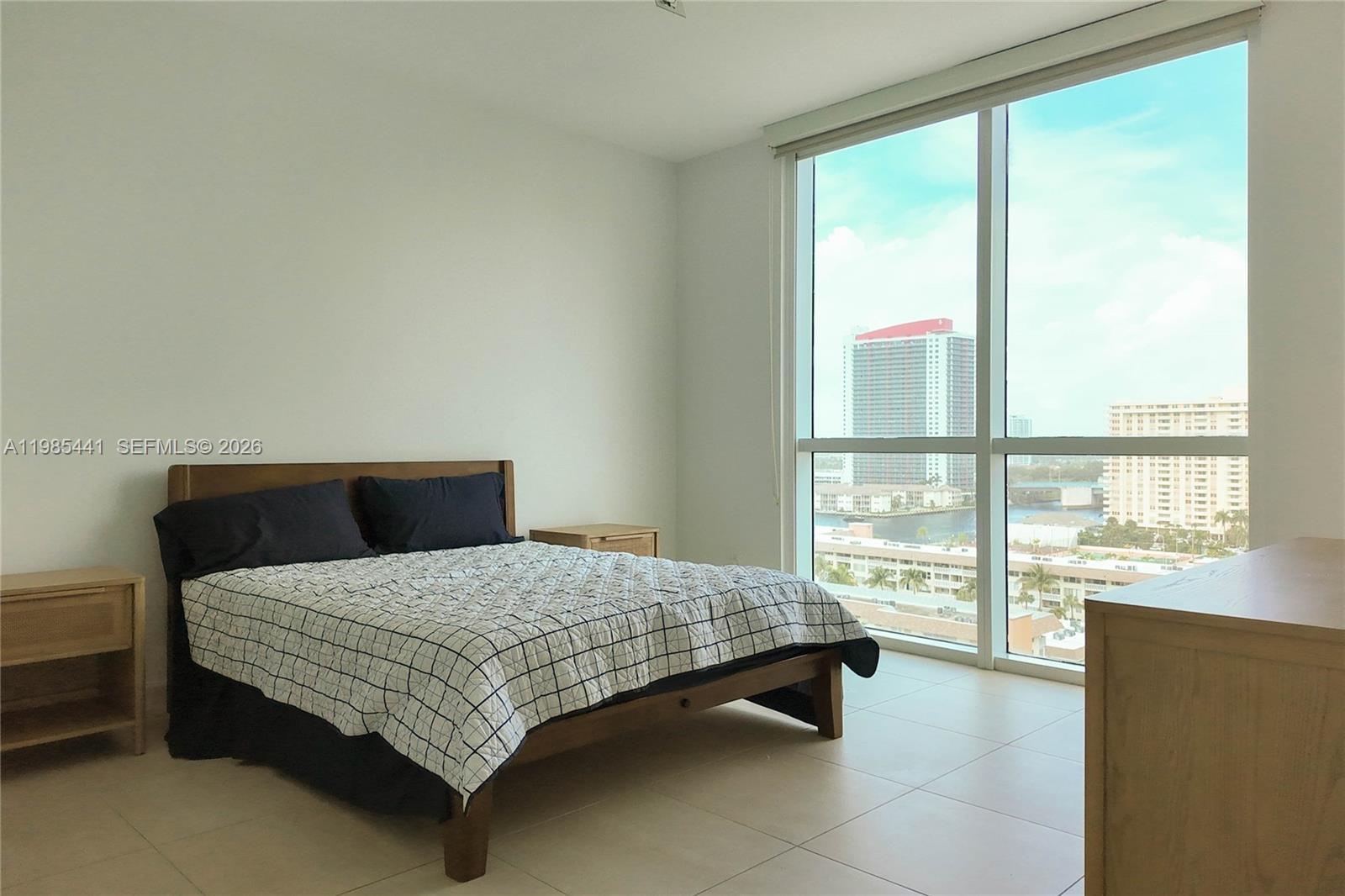 Photo of 1945 Ocean Dr  #1114, Hallandale Beach, Florida, 33009 - 