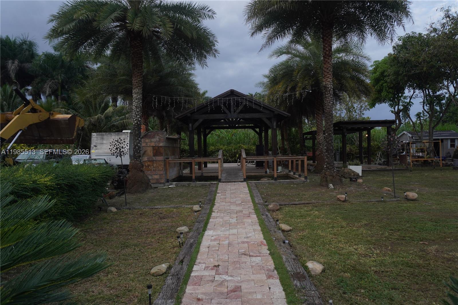   /   sq. ft. $ 2026-03-18 0 foto