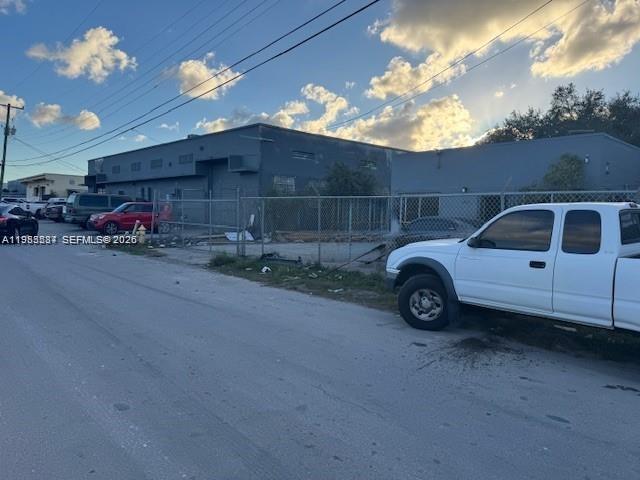   /   sq. ft. $ 2026-03-18 0 foto