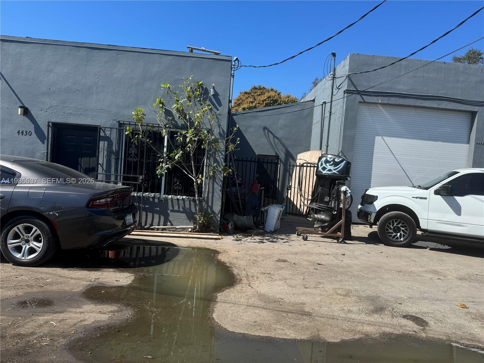   /   sq. ft. $ 2026-03-18 0 foto