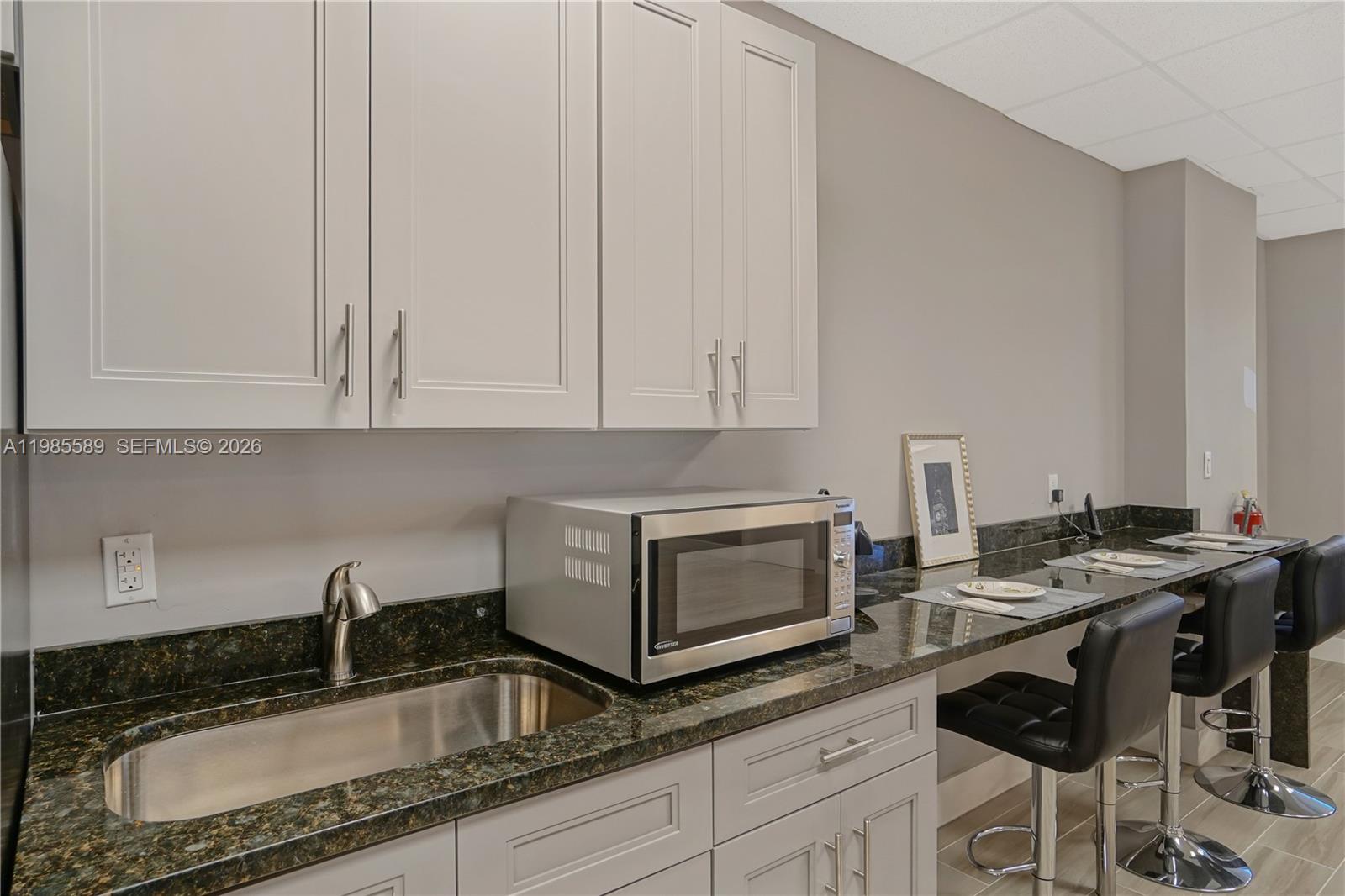 902  /   кв.футов $ 2026-03-18 0 Фото