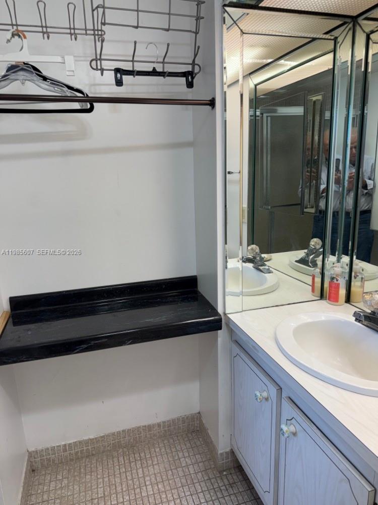 Photo of 3675 Country Club Dr  #508, Aventura, Florida, 33180 - 