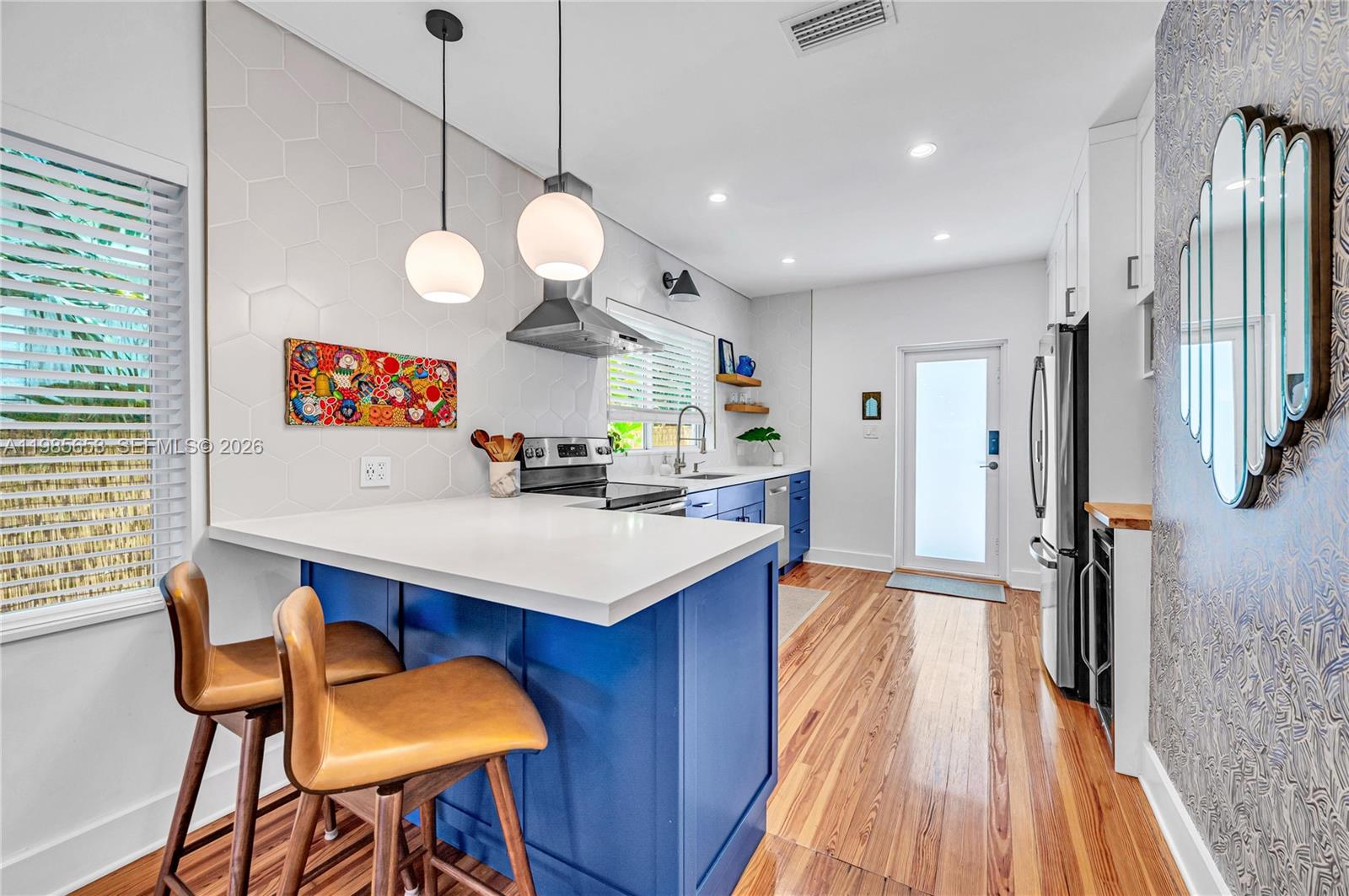   /  2736 кв.футов $ 2026-03-19 0 Фото