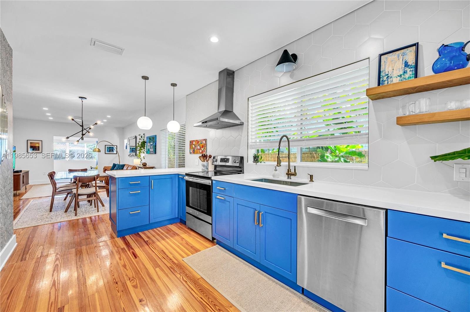   /  2736 кв.футов $ 2026-03-19 0 Фото