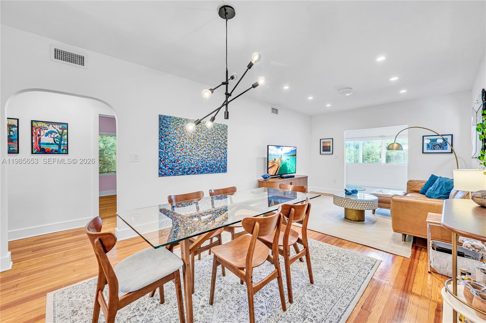   /  2736 кв.футов $ 2026-03-19 0 Фото