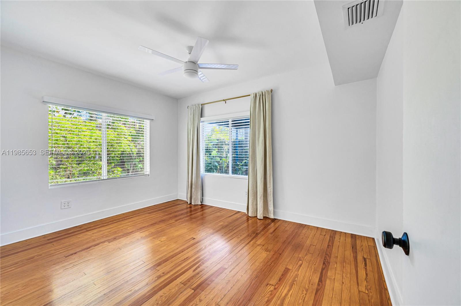   /  2736 кв.футов $ 2026-03-19 0 Фото