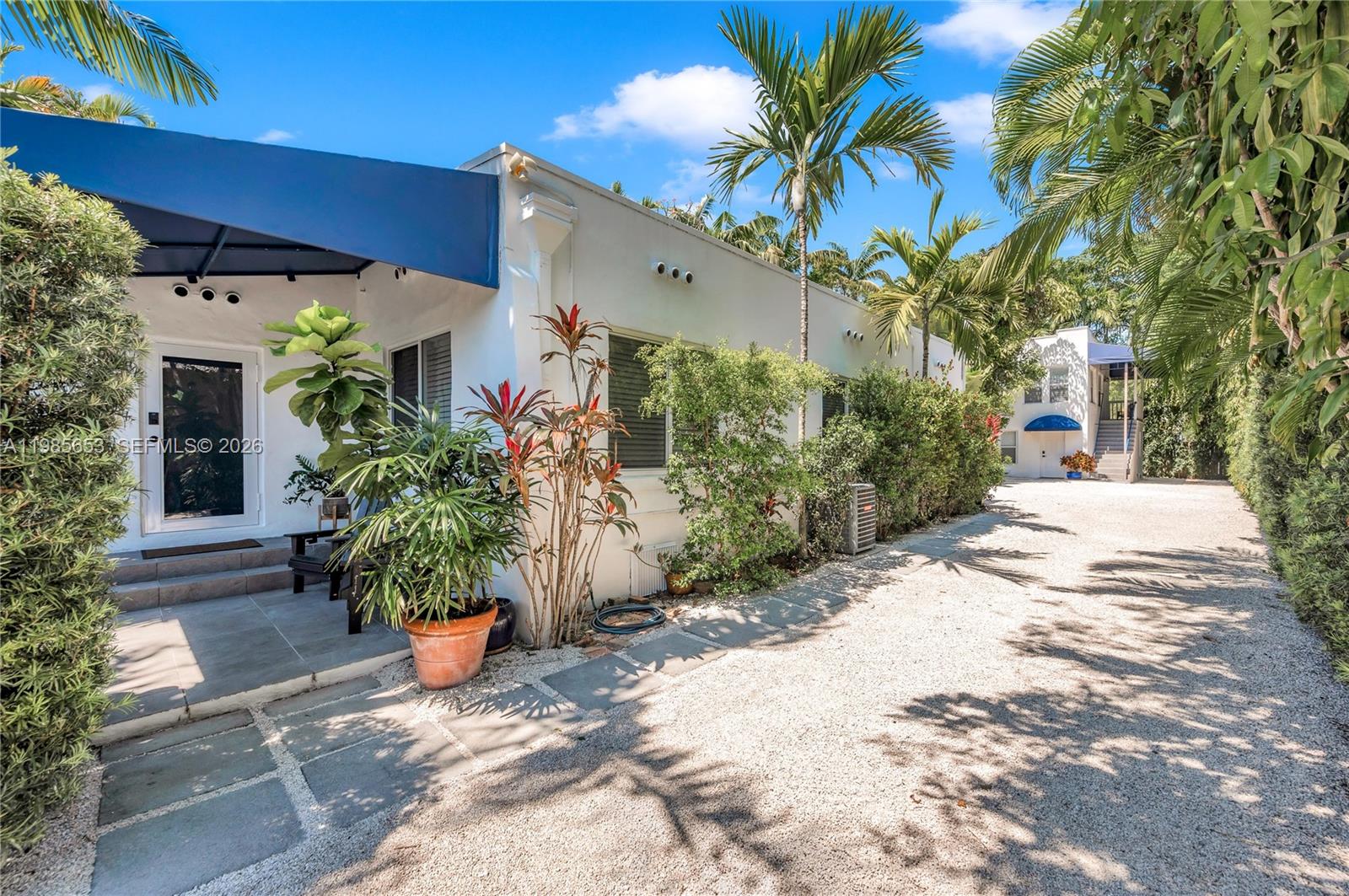   /  2736 кв.футов $ 2026-03-19 0 Фото