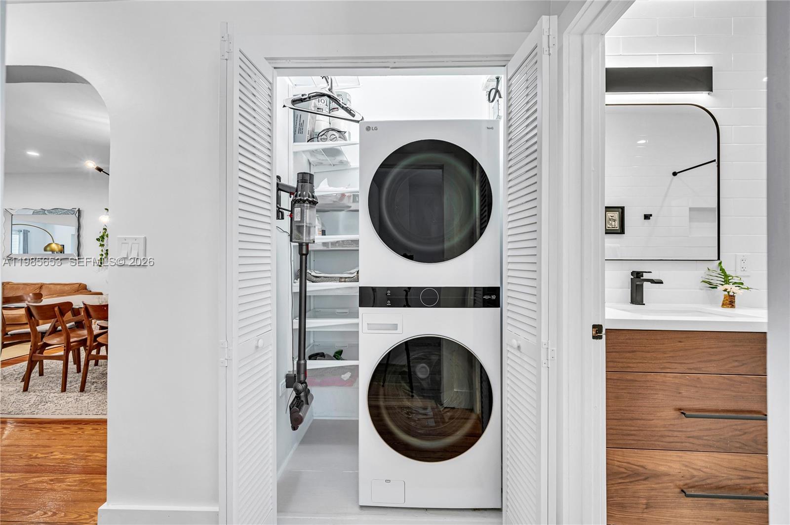   /  2736 кв.футов $ 2026-03-19 0 Фото