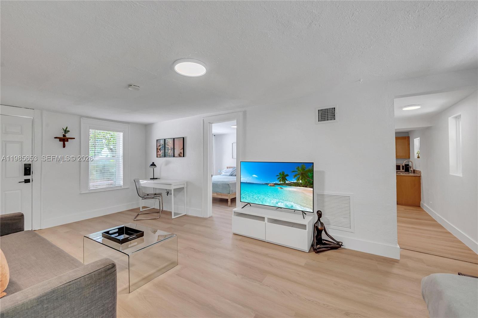   /  2736 кв.футов $ 2026-03-19 0 Фото