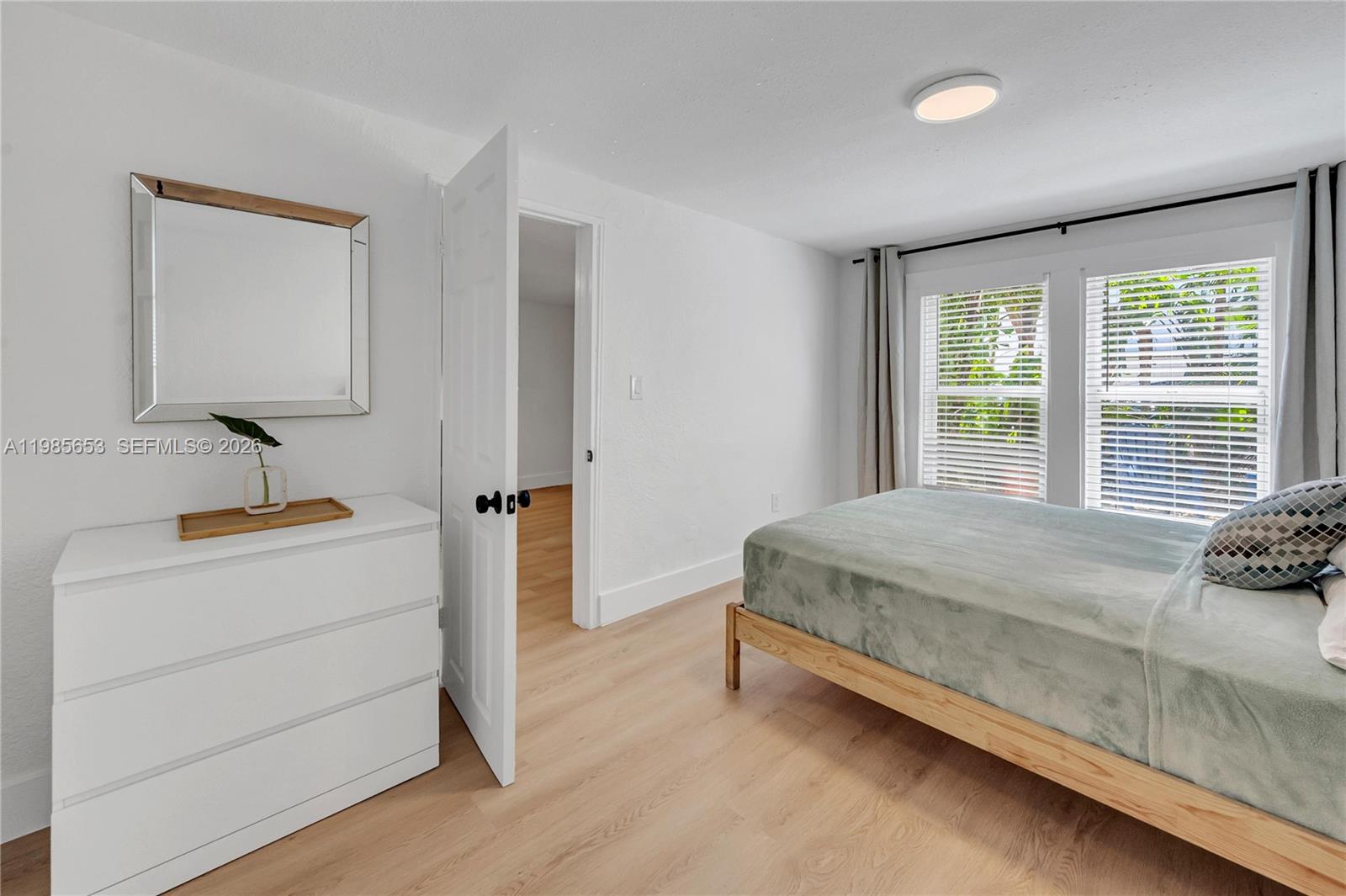   /  2736 кв.футов $ 2026-03-19 0 Фото