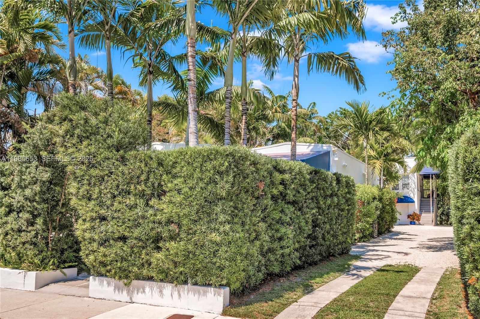   /  2736 кв.футов $ 2026-03-19 0 Фото