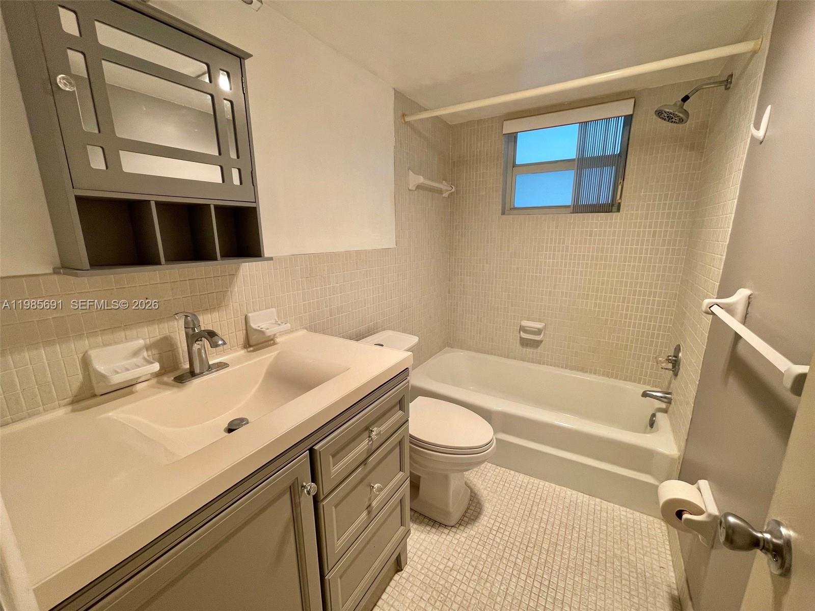 See details 308 1 / 2 744 sq. ft. $ 2026-05-16 0 Photo