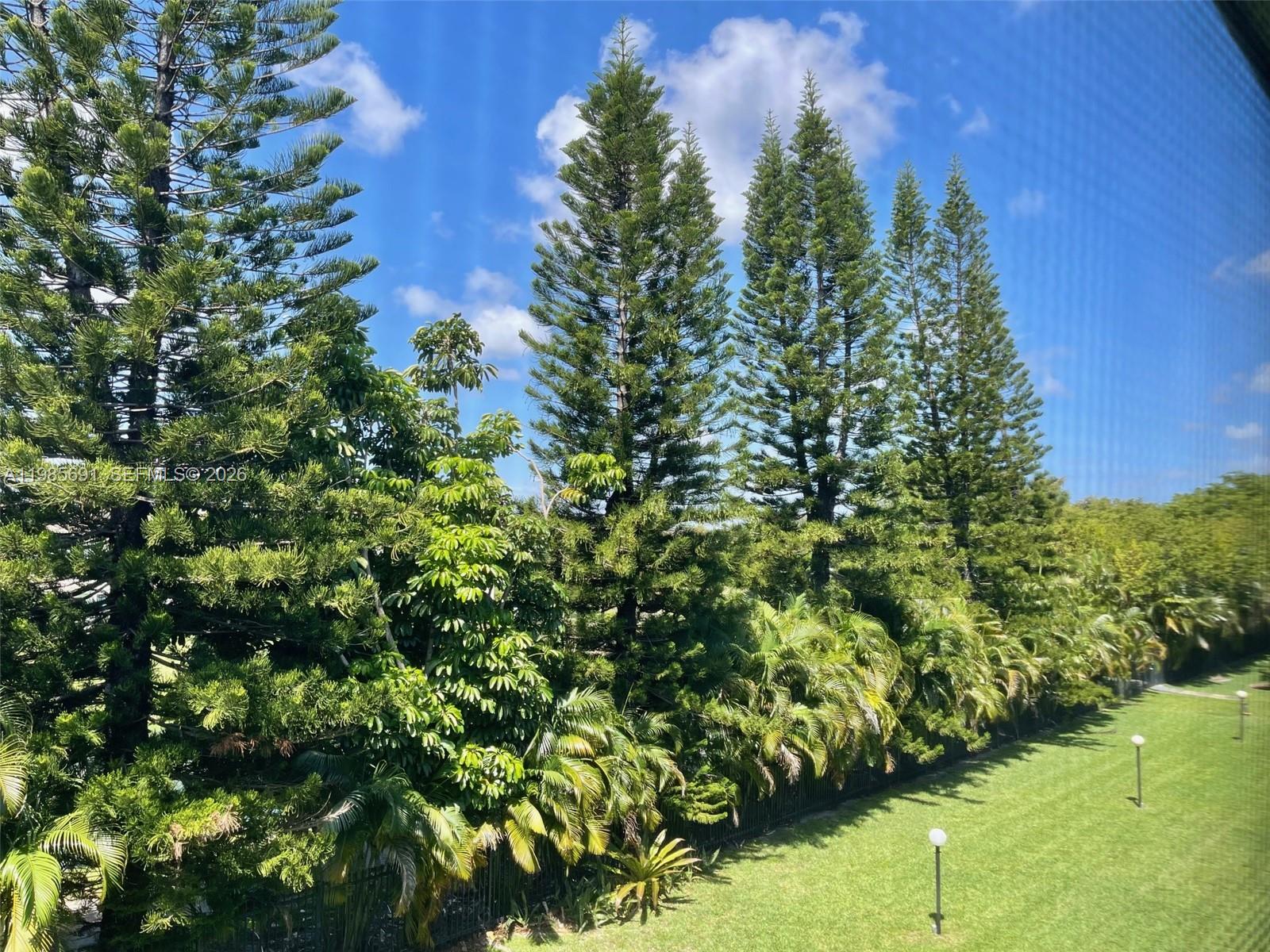 See details 308 1 / 2 744 sq. ft. $ 2026-05-16 0 Photo