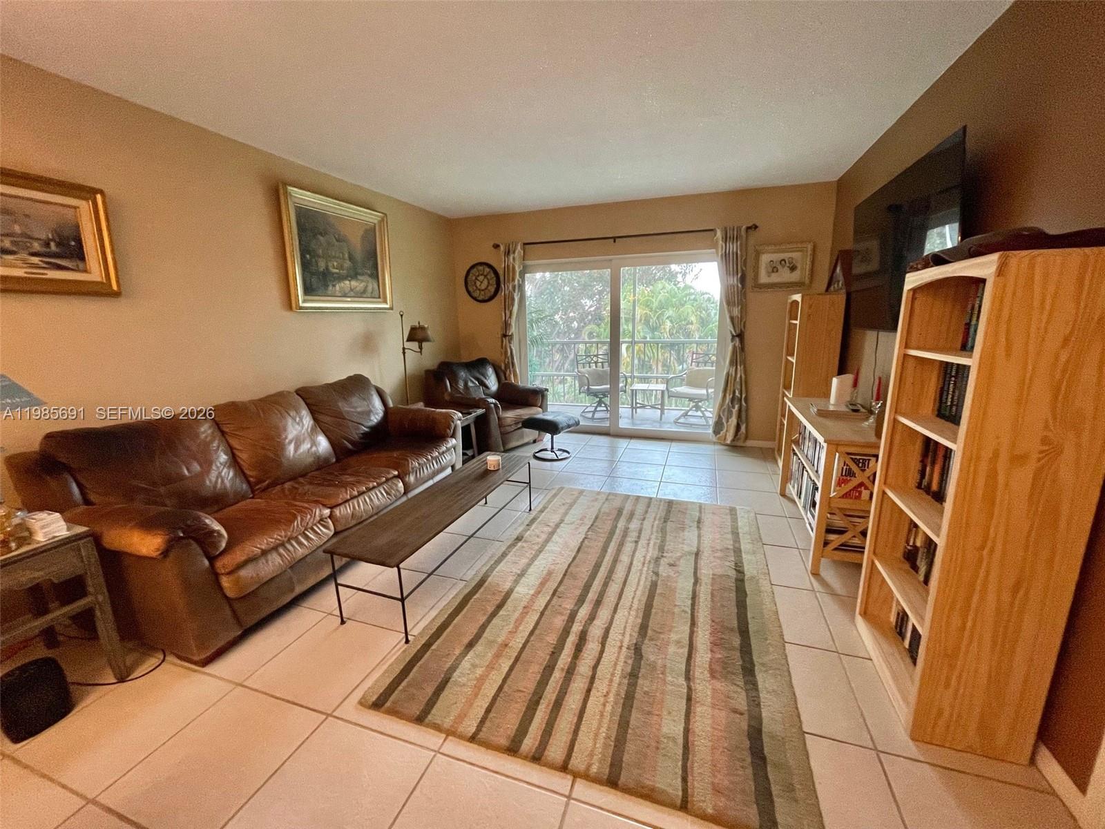 See details 308 1 / 2 744 sq. ft. $ 2026-05-16 0 Photo