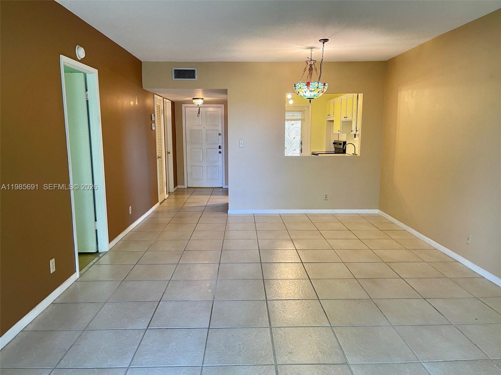 See details 308 1 / 2 744 sq. ft. $ 2026-05-16 0 Photo