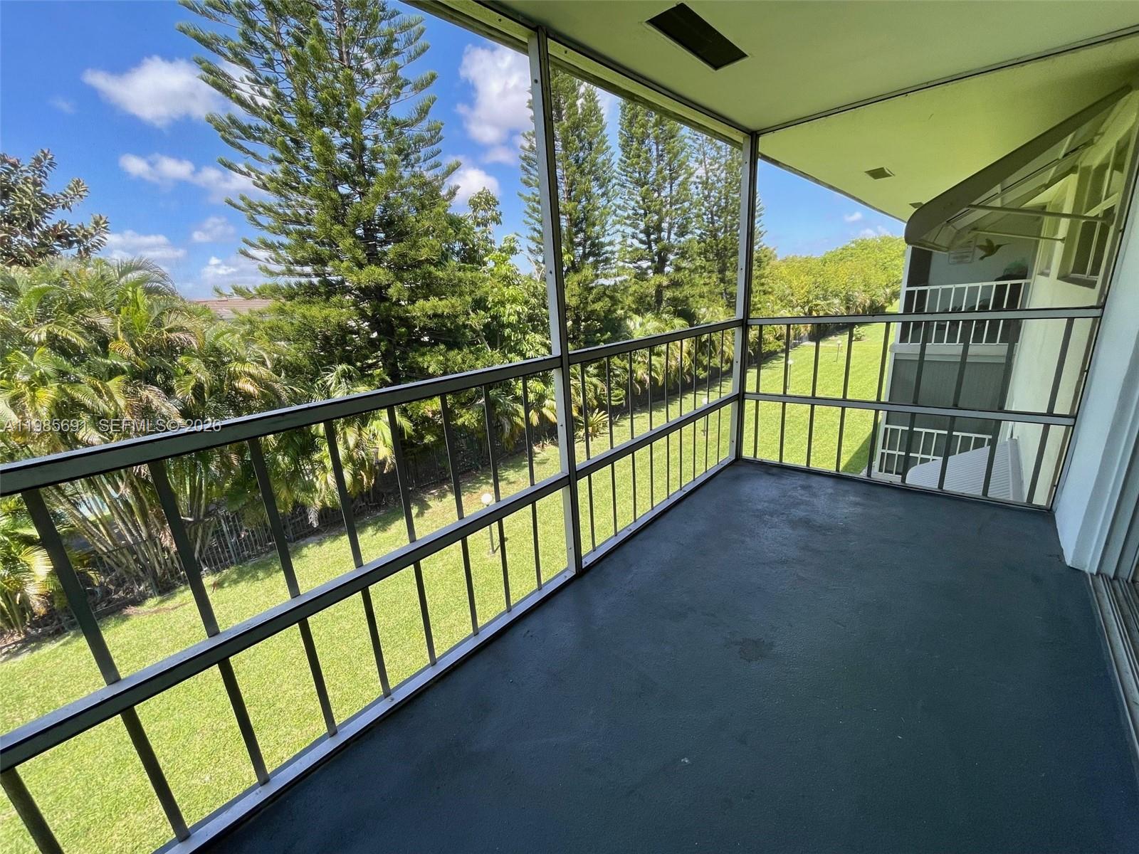 See details 308 1 / 2 744 sq. ft. $ 2026-05-16 0 Photo