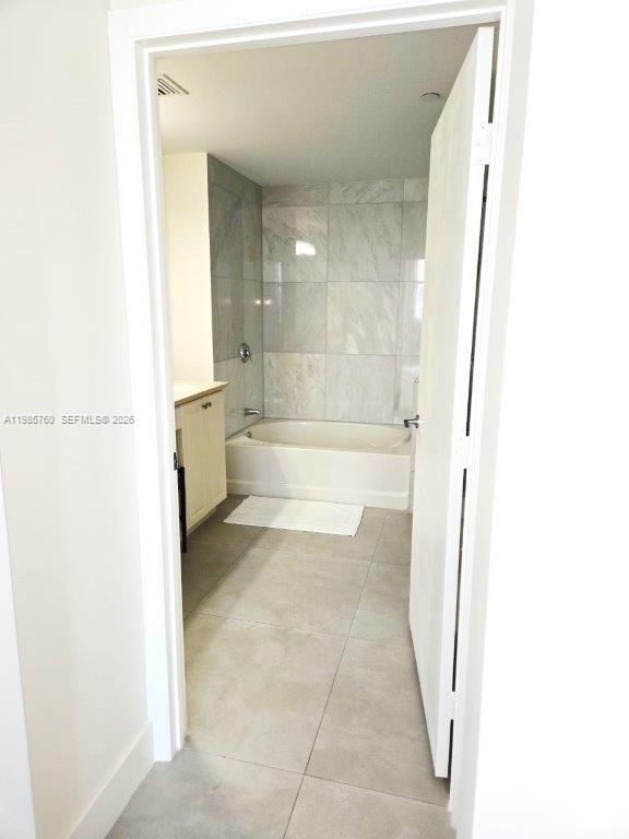 Photo of 3340 190th St  #606, Aventura, Florida, 33180 - 