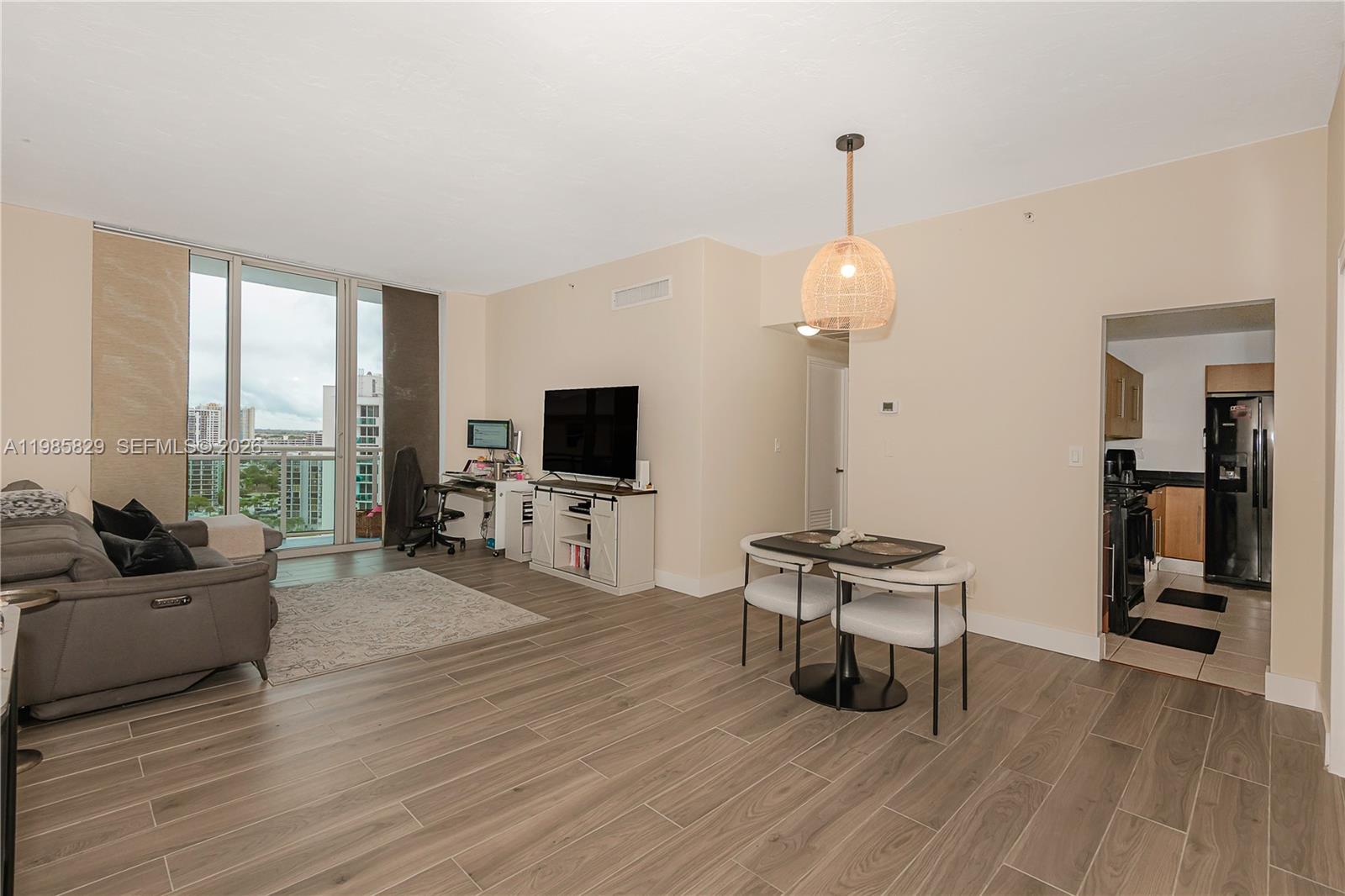 Photo of 3001 Ocean Dr  #1639, Hollywood, Florida, 33019 - 