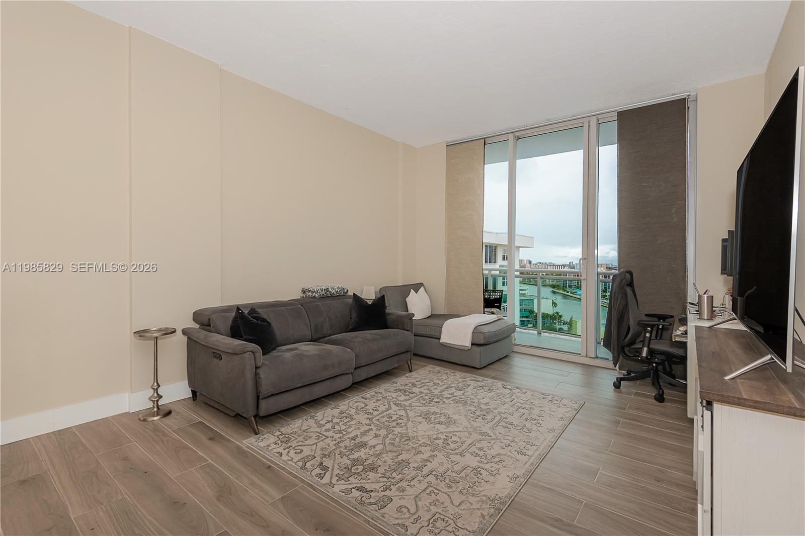 Photo of 3001 Ocean Dr  #1639, Hollywood, Florida, 33019 - 