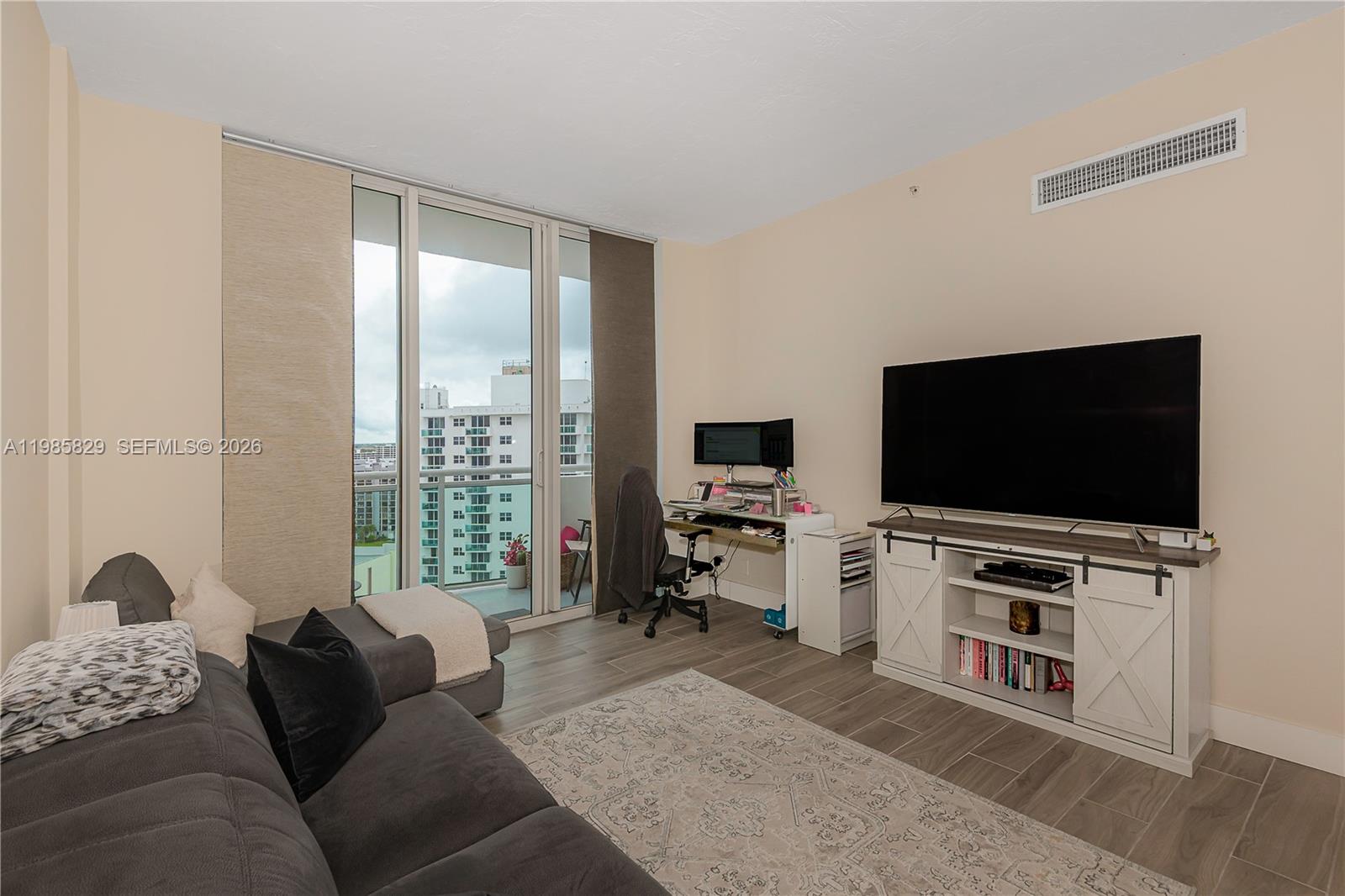 Photo of 3001 Ocean Dr  #1639, Hollywood, Florida, 33019 - 