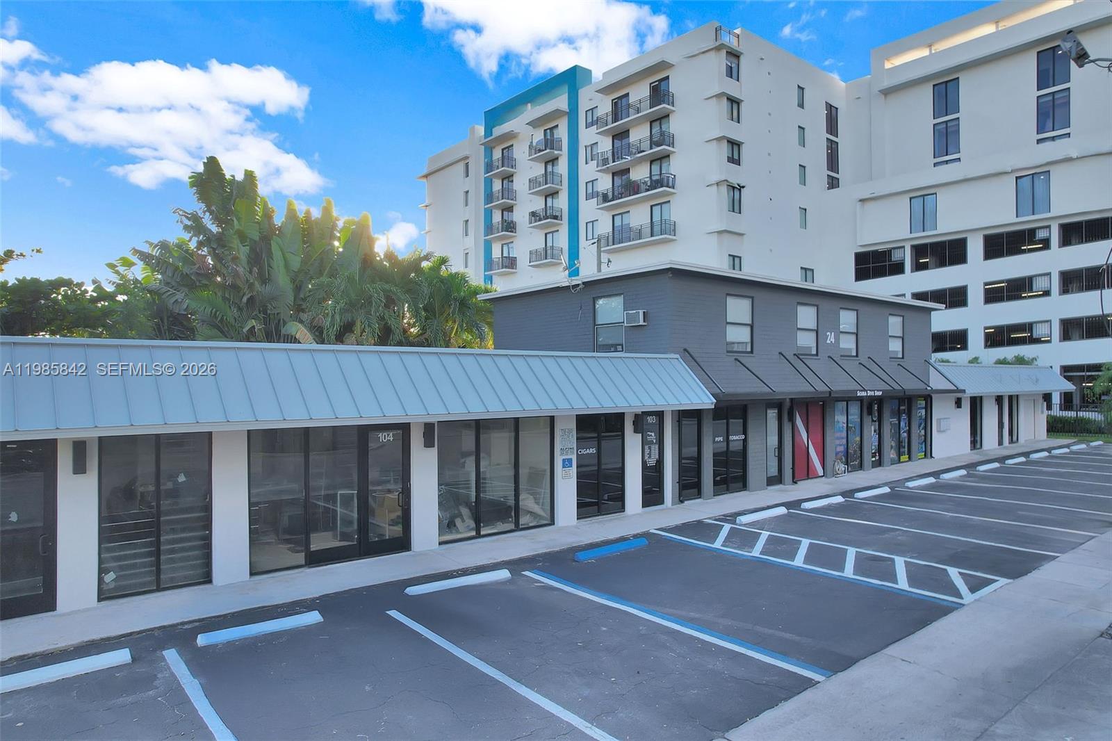   /   sq. ft. $ 2026-03-19 0 foto